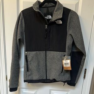 The North Face Women's Denali 2 Jacket Charcoal Grey and Black Size XS BRAND NEW